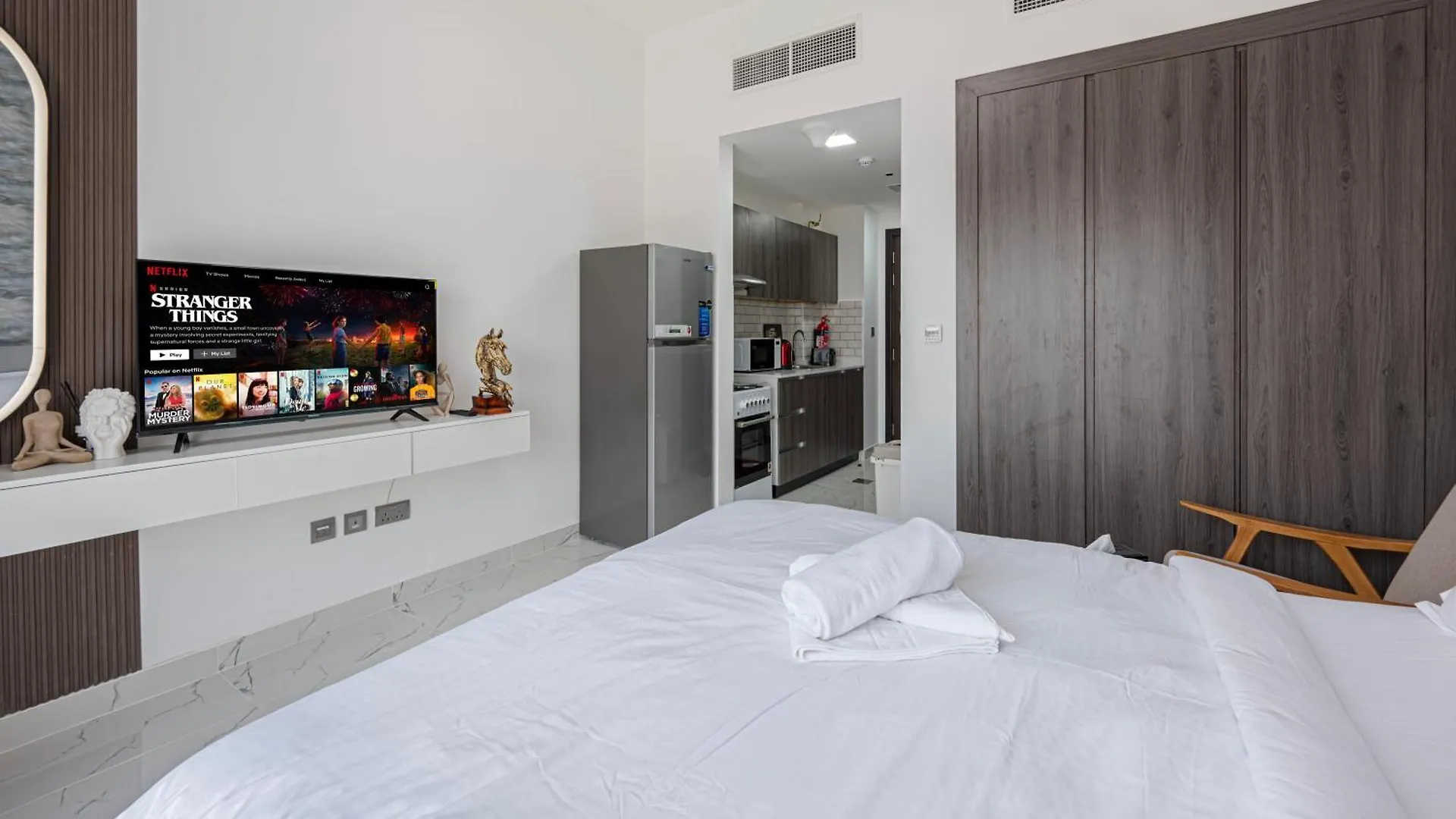 Apartment Chic Studio Retreat In The Heart Of Dubailand United Arab Emirates
